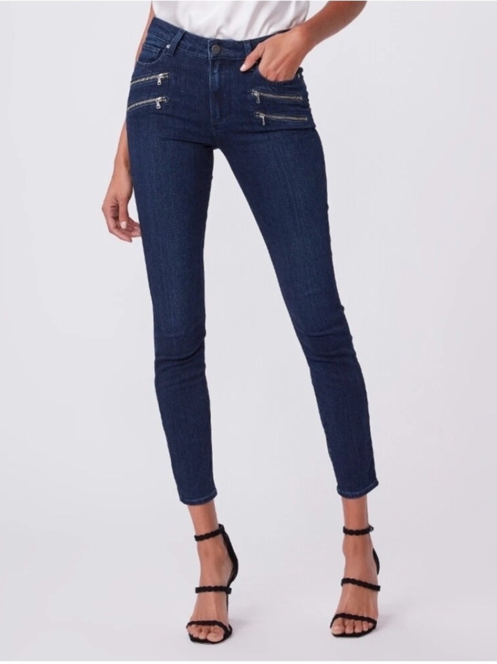 PAIGE Edgemont Barnett No Whiskers Jeans with Zip Pocket Details Size 26